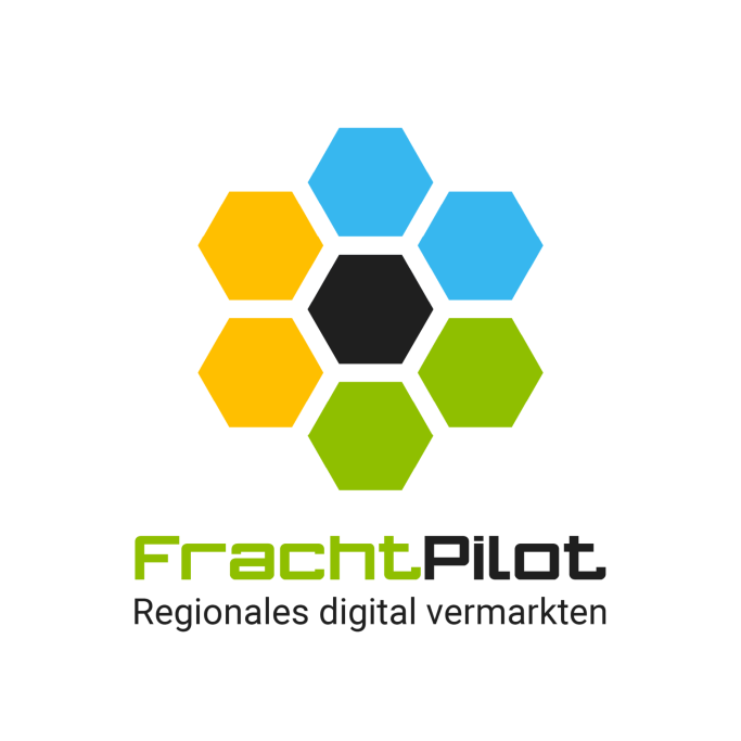Logo von FrachtPilot mit bunten Sechsecken und dem Slogan "Regionales digital vermarkten".